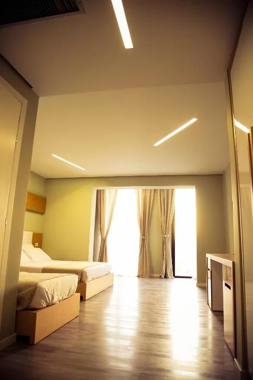 Bologna 9 - STD TRPL 3.jpg Bologna 9 - STD TRPL 3.jpg